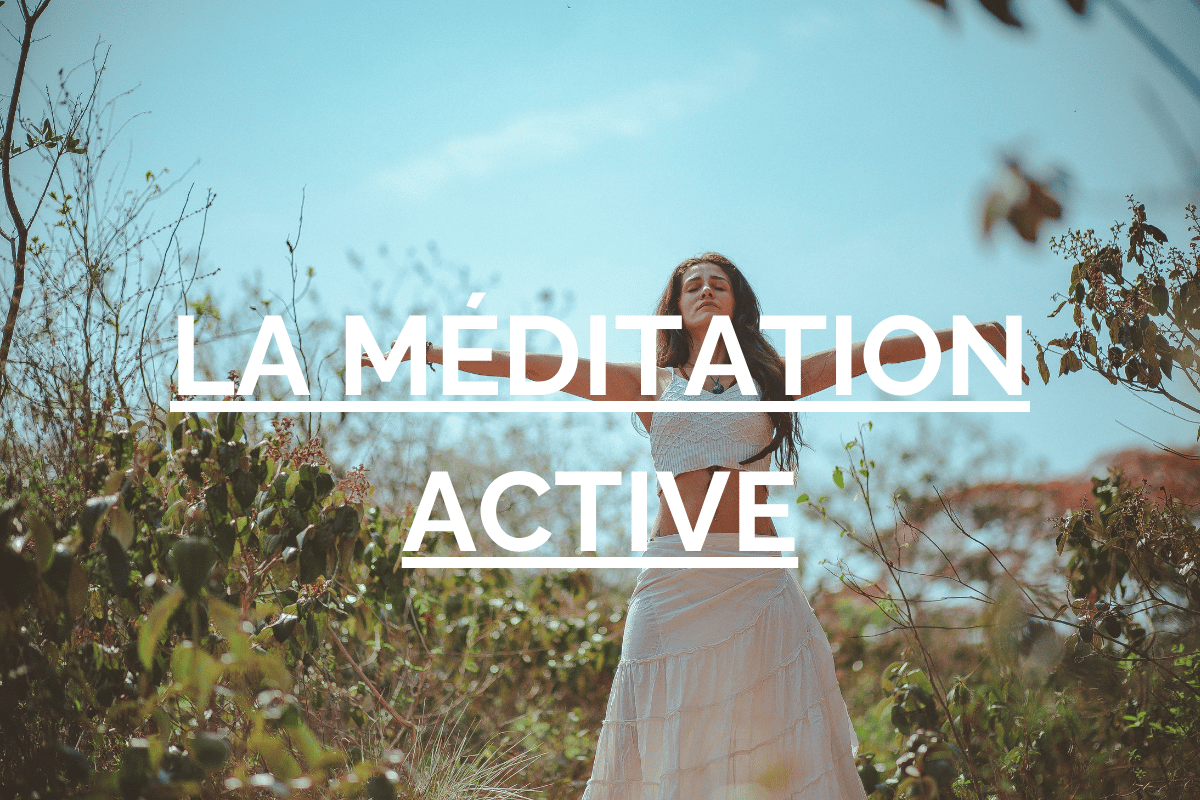 Femme pratique la méditation active en plein air