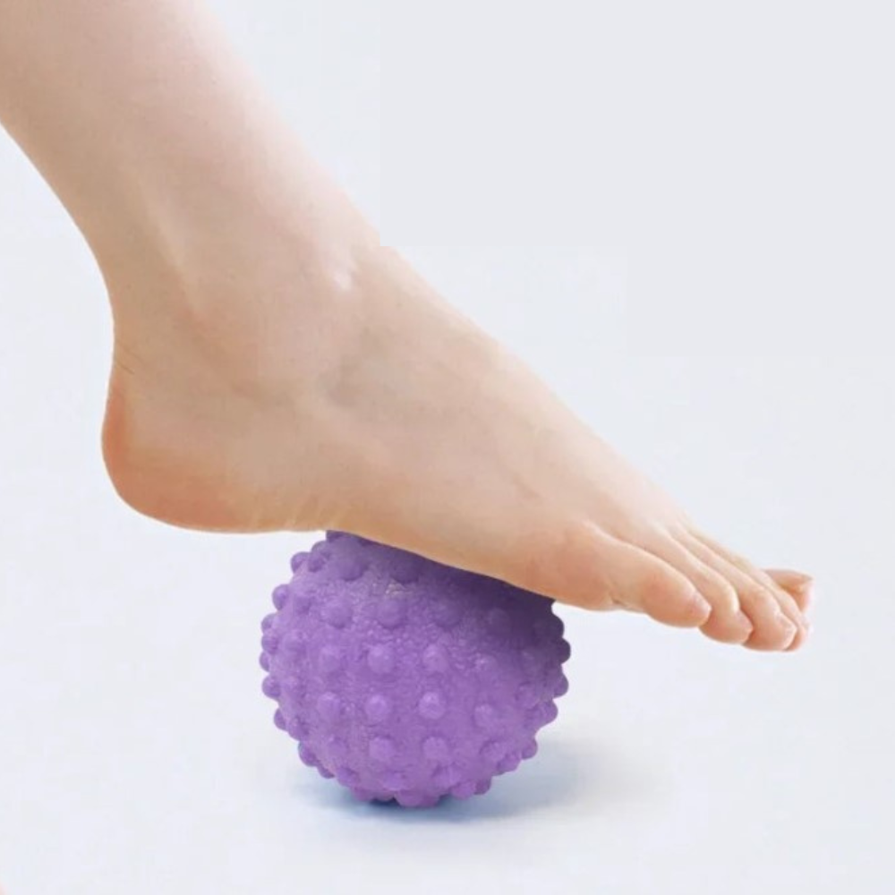 balle de massage violette, utilisation plantaire